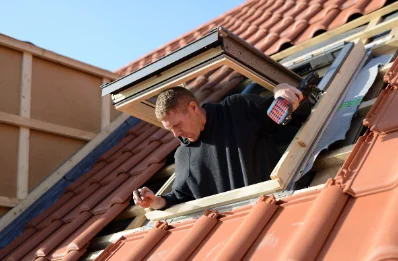 Pose de fenêtres de toit Velux à Murs